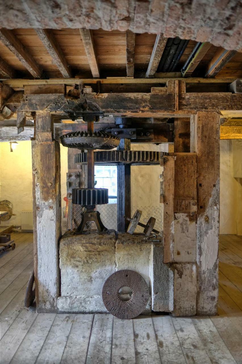 Вилла Kiln Wing, Old Corn Mill Бушмилс Экстерьер фото